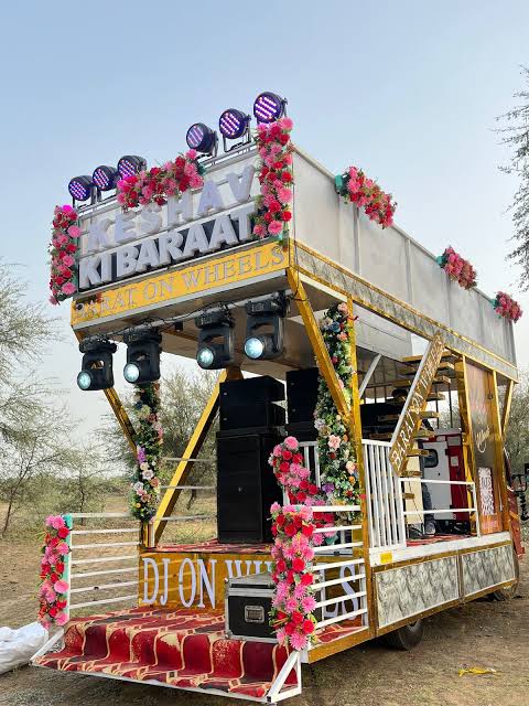 Dj Band - dj-on-wheel-img-1